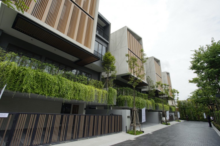 &ldquo;อาณา เอกมัย&rdquo; บ้านเดี่ยวใจกลางสุขุมวิท เอกสิทธิ์สำหรับ 11 ครอบครัว